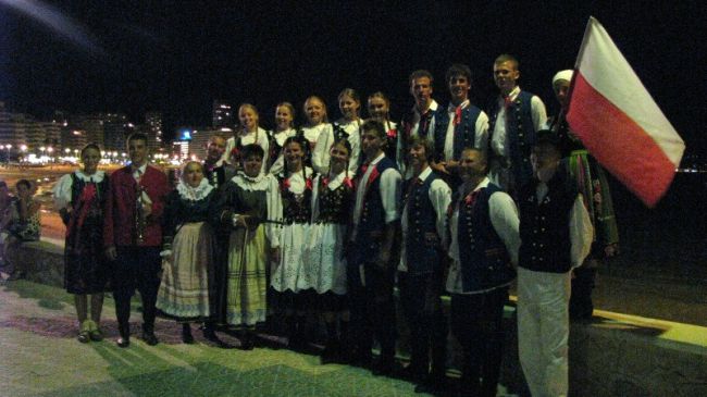 Wieczorem lubimy pochodzić w kostiumach