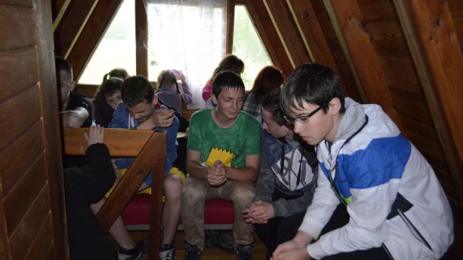 dzieci na górze