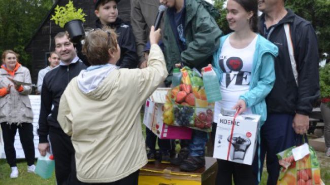 Finałowa trójka najlepszych rodzin roku 2013